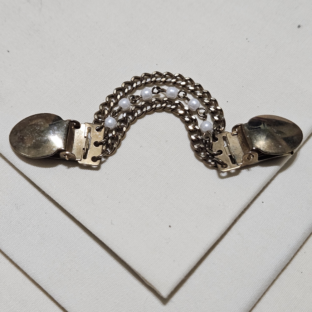Vintage Sweater Clip Guard Faux Pearl Gold-tone